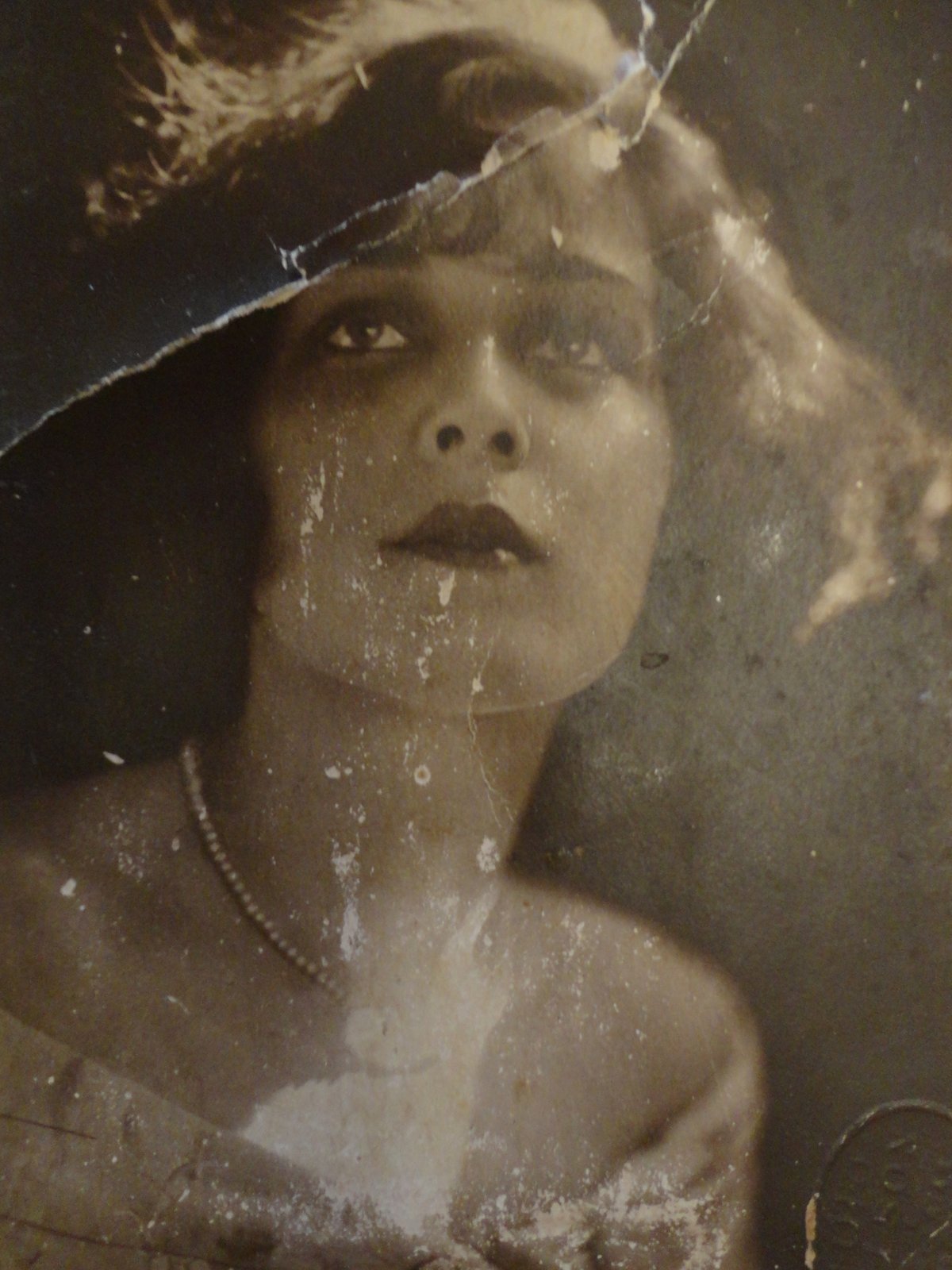 How Old Is Albedo In Frieren All Character Ages